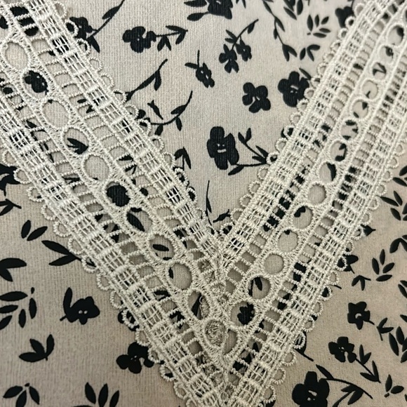 Boho Floral Blouse | SIZE S - Picture 4 of 5